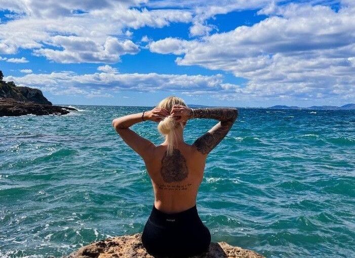 Carina Spack Nude & Sexy Collection (7 Photos)