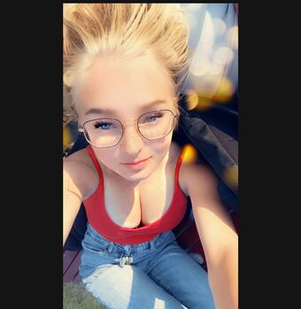 blonde_vivi Nude Leaks OnlyFans Photo 16