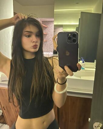 Brighton Sharbino Nude Leaks OnlyFans Photo 27