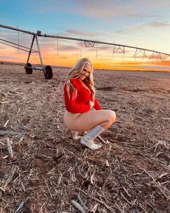 femalefarmerrancher Nude Leaks OnlyFans Photo 9