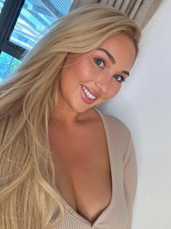 Nora Davis Nude Leaks OnlyFans Photo 4