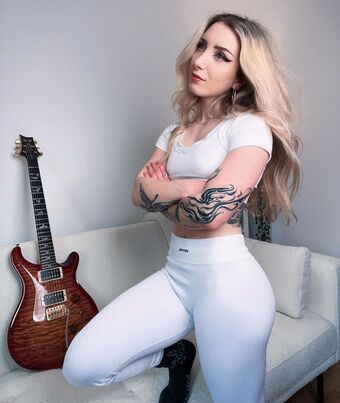 Sophie Burrell Nude Leaks OnlyFans Photo 7