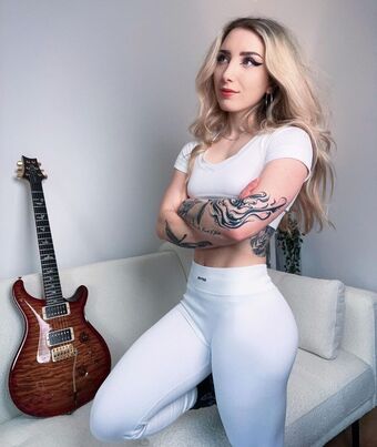 Sophie Burrell Nude Leaks OnlyFans Photo 5