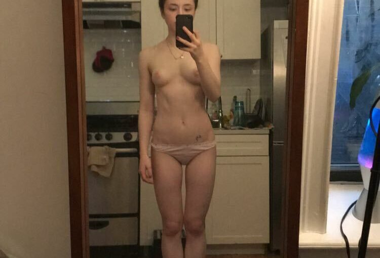 Lily Mo Sheen Nude & Sexy Mix (6 Photos)