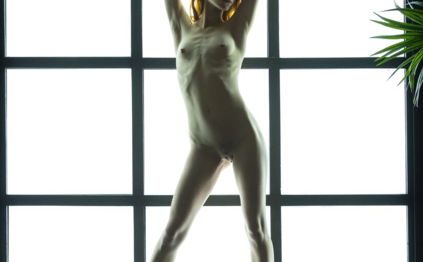 Rona Talin Nude & Sexy – Striking Silhouette (106 Photos)