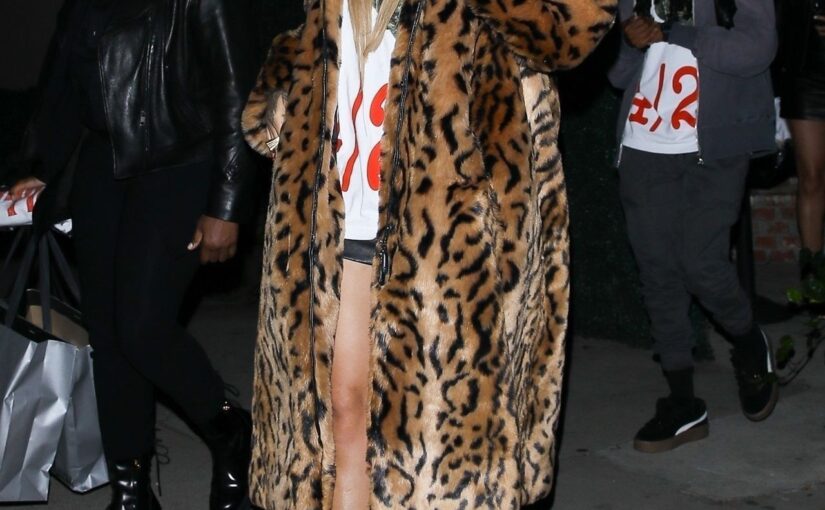 Leggy Rihanna Looks Stunning in a Mini Dress in Hollywood (18 Photos)