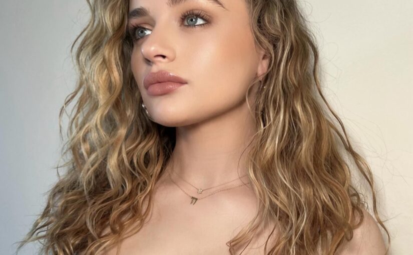 Joey King Shows Off Her Sexy Tits at Jimmy Kimmel Live (28 Photos)