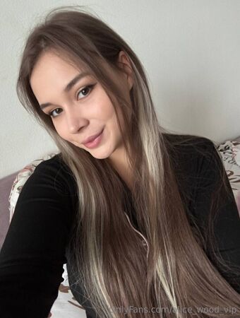 alice_wood_vip Nude Leaks OnlyFans Photo 59