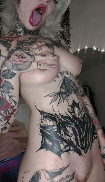 Aline Fox Nude Leaks OnlyFans Photo 9