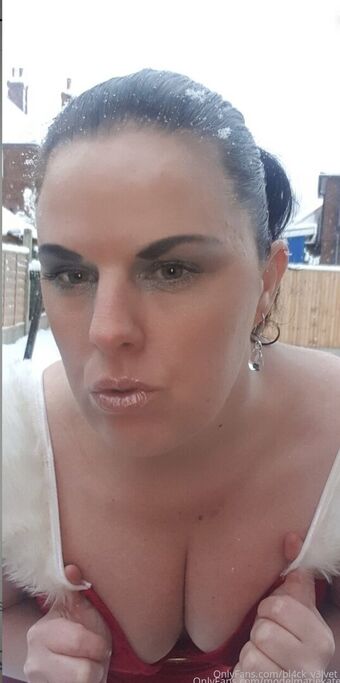 bl4ck_v3lvet Nude Leaks OnlyFans Photo 14