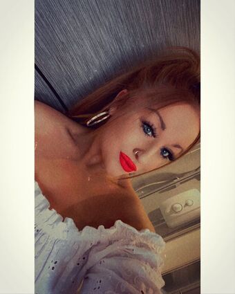 Charlotte Irvine Nude Leaks OnlyFans Photo 15