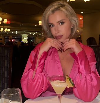 chelsyalondon Nude Leaks OnlyFans  – Leaked Models