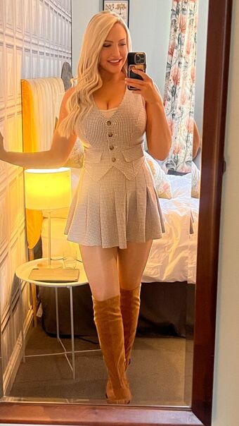 Emma Jones Nude Leaks OnlyFans Photo 39