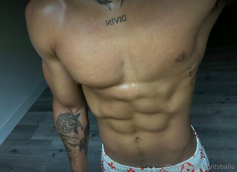 itsballo Nude Leaks OnlyFans Photo 47