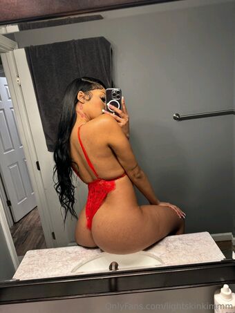lightskinkim Nude Leaks OnlyFans Photo 11