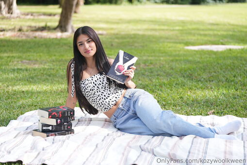 kozywoolkween Nude Leaks OnlyFans Photo 14