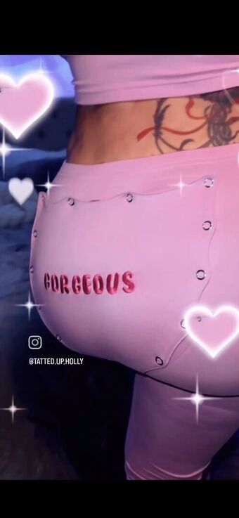 TattedUpHolly Nude Leaks OnlyFans Photo 1