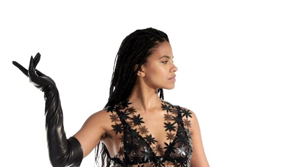 Zazie Beetz Nude Leaks OnlyFans Photo 14