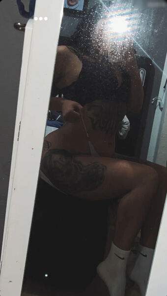 Badbxnny Nude Leaks OnlyFans Photo 14