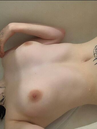 Brattypixi Nude Leaks OnlyFans Photo 7
