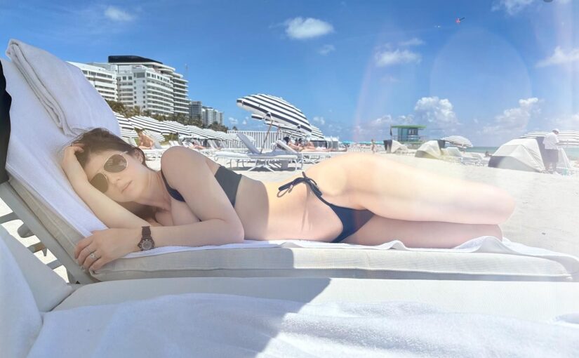 Alexandra Daddario Hot (5 Pics + Video)