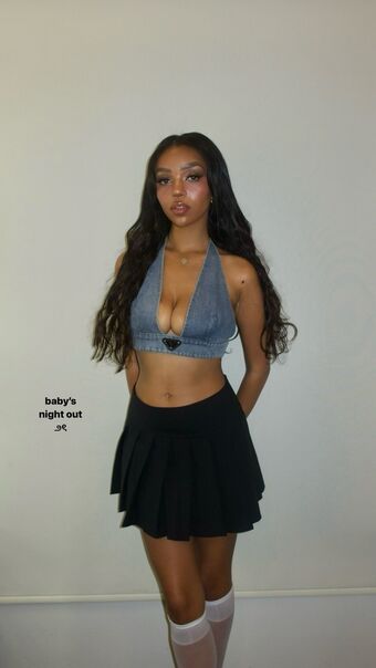 Daphne Blunt Nude Leaks OnlyFans Photo 37