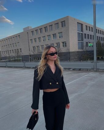 Elisa Schattenberg Nude Leaks OnlyFans Photo 9