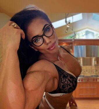 Elisabeta-ionita Nude Leaks OnlyFans Photo 21