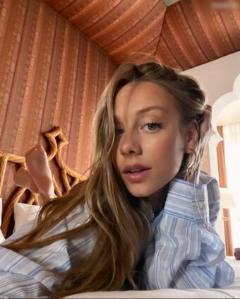 Ester Expósito Nude Leaks OnlyFans Photo 97
