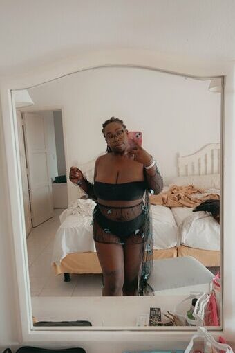 freebigtits6999 / hippychick7609 Nude Leaks OnlyFans  – Leaked Models