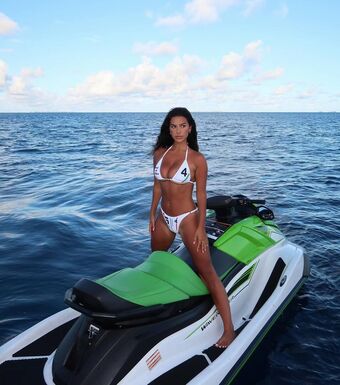 gennnnnnnnnnnnnn / genny-shawcross / genny.shawcross Nude Leaks OnlyFans  – Leaked Models