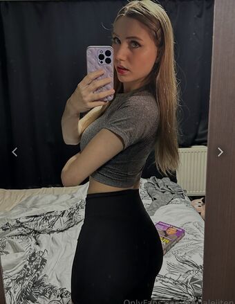 Gewoonalicia Nude Leaks OnlyFans Photo 9