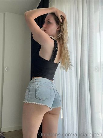 Gewoonalicia Nude Leaks OnlyFans Photo 4