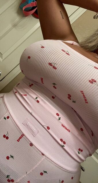 Giannamalave Nude Leaks OnlyFans Photo 16