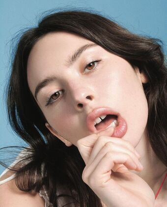 Gracie Abrams Nude Leaks OnlyFans Photo 56