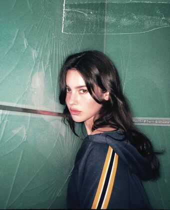 Gracie Abrams Nude Leaks OnlyFans Photo 57