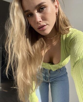 Hanna Schepe Nude Leaks OnlyFans Photo 22