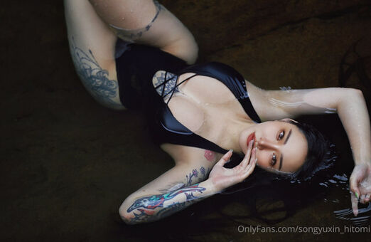 Hitomi Songyuxin Nude Leaks OnlyFans Photo 80