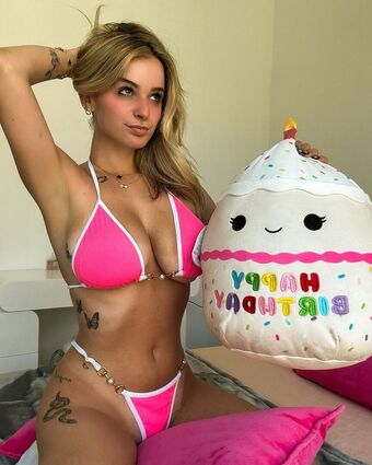 Kaitlyn Krems Nude Leaks OnlyFans Photo 1