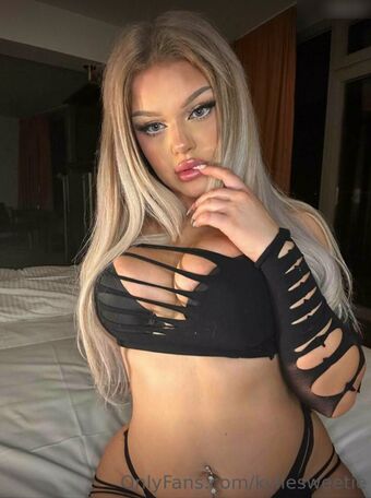 Kyliesweetie Nude Leaks OnlyFans Photo 2