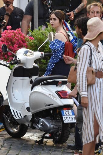 Lily Collins Nude Leaks OnlyFans Photo 137