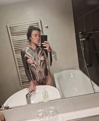 Lisbeth Mueller Nude Leaks OnlyFans Photo 2