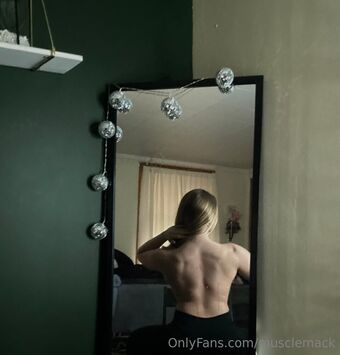 MacElroy / Mackenzie / Musclemack / Swagmommy_ / mackenzie.mac3lroy Nude Leaks OnlyFans  – Leaked Models