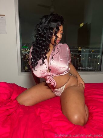 myahjanex Nude Leaks OnlyFans Photo 2