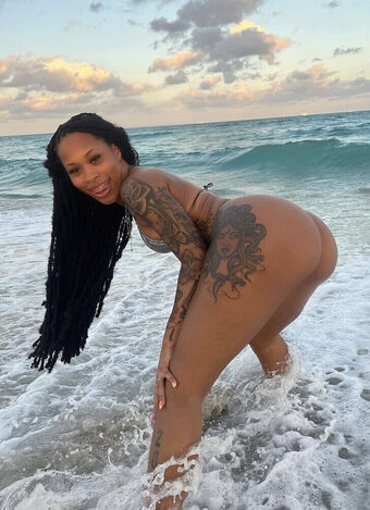 Official_liyahhh Nude Leaks OnlyFans Photo 4