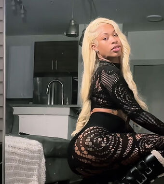 Official_liyahhh Nude Leaks OnlyFans Photo 9