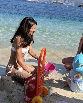 Pelinay İgit Nude Leaks OnlyFans Photo 31