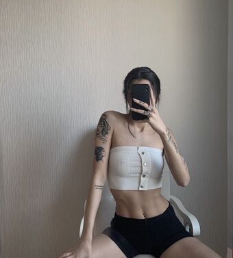 Pelinay İgit Nude Leaks OnlyFans Photo 30