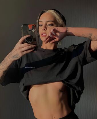 Pelinay İgit Nude Leaks OnlyFans Photo 25