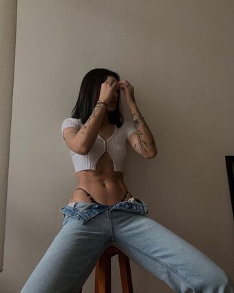 Pelinay İgit Nude Leaks OnlyFans Photo 24